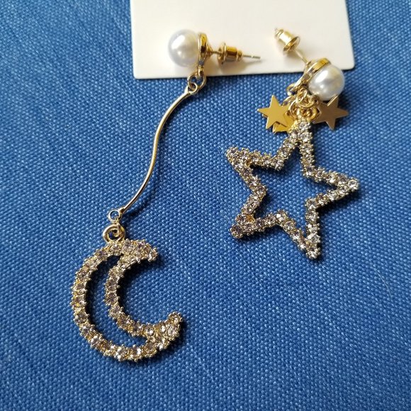 Moon & Stars Earrings - NWOT - Picture 1 of 1